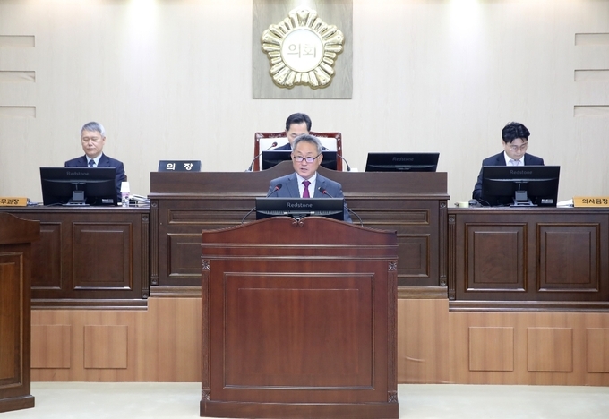 ▲ 영양군의회는 제308회 임시회를 열고, 2025년 제3회 추가경정예산안과 각종 조례안·건의안을 심의·의결했다
