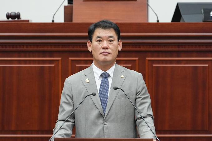 ▲ 경주시의회 박광호의원이 24일 열린 제293회 경주시의회 임시회 제2차 본회의에서 5분자유발언을 하고 있다.