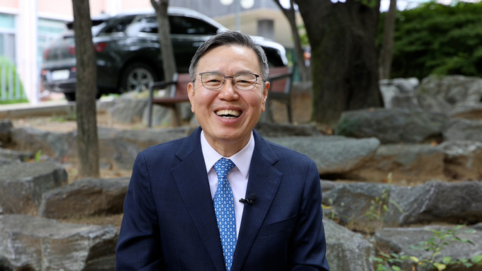 ▲ 정태옥 경북대 데이터사이언스대학원장(전 자유한국당 의원)= △1961년 출생 △대륜고 졸업 △고려대 법과대학 졸업 △대구광역시 행정부시장 △제20대 자유한국당 국회의원 △경북대학교 데이트사이언스대학원 원장