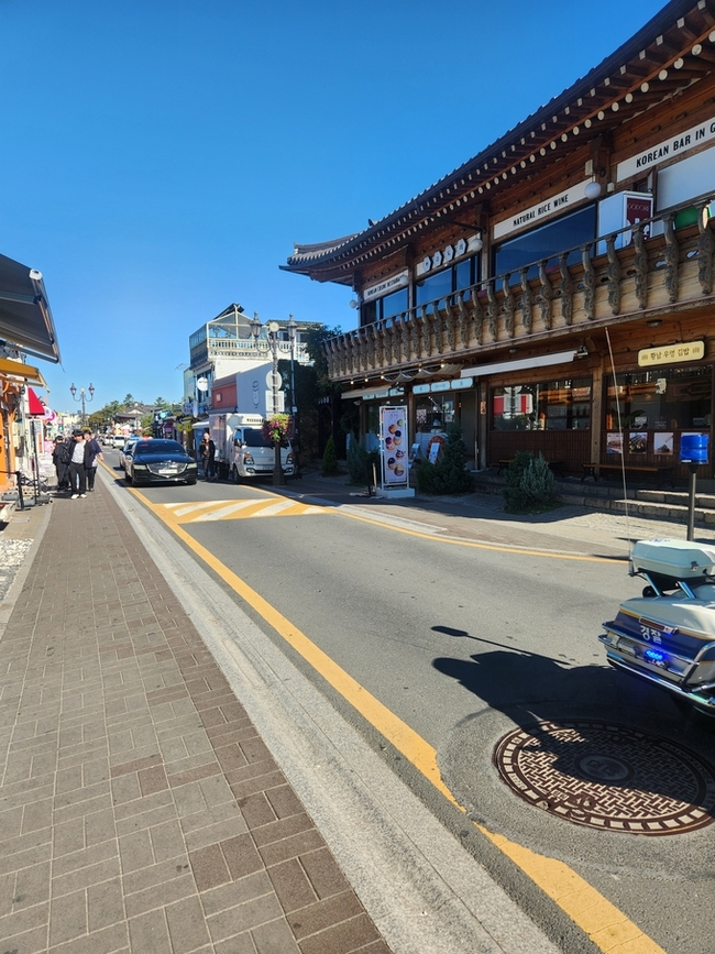 ▲ 30일 오후 경주 황리단길 거리 관광객이 조금 늘었지만 차분한 분위기다. 서의수 기자