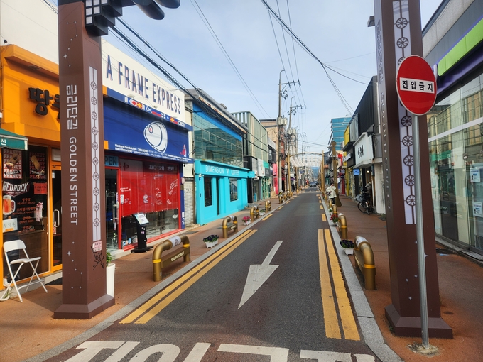 ▲ 경주시 금리단길 일대가 한산한 모습으로, 평일 오후 상권이 조용하다. 서의수 기자