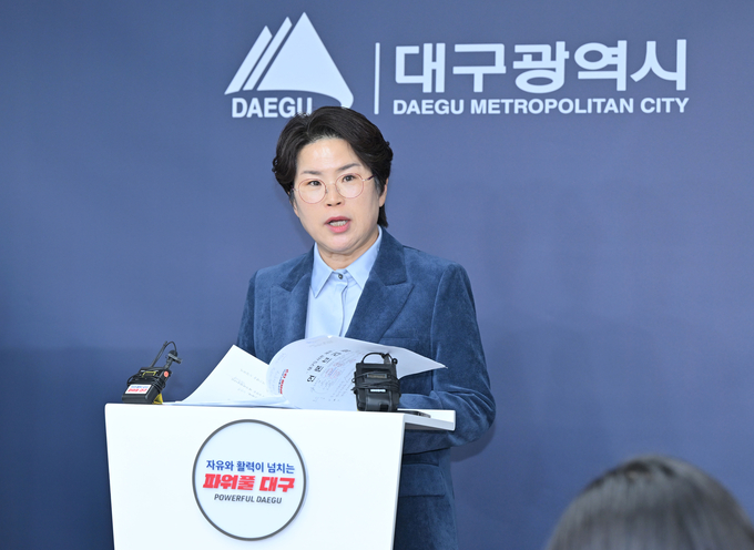 ▲ 이은아 대구시대학정책국장이 3일 오전 ‘대구도서관’ 개관을 앞두고 언론브리핑을 하고 있다.