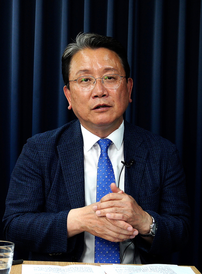 ▲ 강민구 민주연구원 부원장.