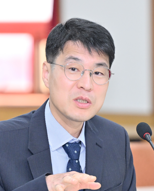 ▲ 김정기 대구시장 권한대행은 4일 동인청사 대회의실에서 간부회의를 주재하고 있다.