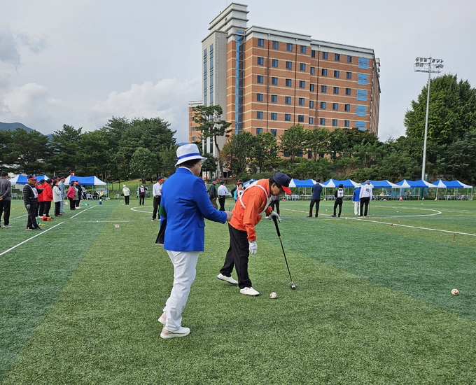▲ 경북 시·군 우수 동호인들이 모이는 ‘2025 경북 시군 우수팀 초청 게이트볼대회’가 7일 영주 풍기광복공원에서 열린다.(지난해 경북 시군 우수팀 초청 게이트볼대회 자료사진)