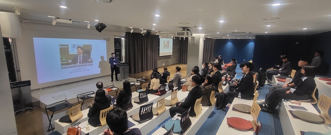 ▲ 한국한의약진흥원은 한의약 산업의 미래를 이끌 예비 창업자와 유망 기업의 성장을 지원하기 위해 5일 서울 코엑스 스타트업브랜치에서 ‘K-메디슨 스타트업 위크’를 개최했다. K-메디슨 스타트업 위크 행사. 한국한의약진흥원.