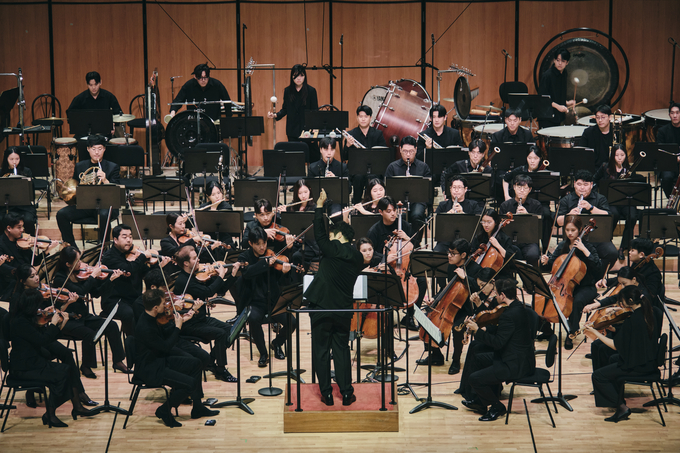 ▲ 2025 포항국제음악제가 7일 오후 7시 경상북도교육청문화원 대공연장에서 ‘개막공연–우리가 만난 순간(The Moment)’으로 화려한 서막을 올렸다. 공연 모습.