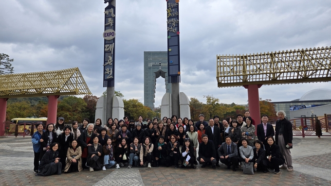 ▲ 민화포럼 단체사진