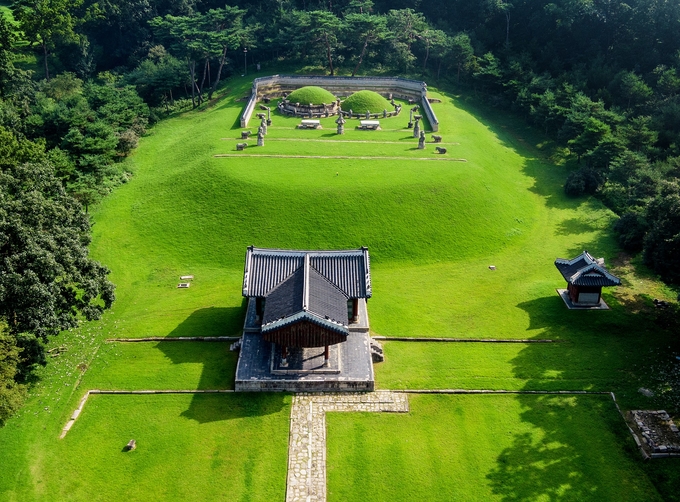 ▲ 효릉 전경(궁능유적본부)
