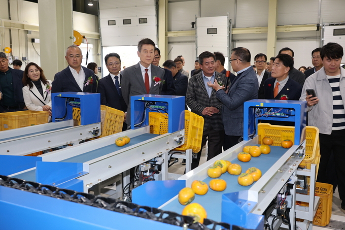 ▲ 포항시는 10일 흥해읍 대련리 산152 일원에서 임산물 유통 혁신의 거점이 될 ‘경상권역 임산물 물류터미널 준공식’을 개최했다.