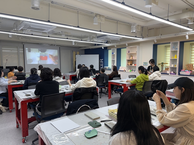 ▲ 경상북도교육청 남부메이커교육센터는 11월 8일과  11월 15일, 양일간 학부모·지역민 연수를 운영한다. 경산교육지원청.