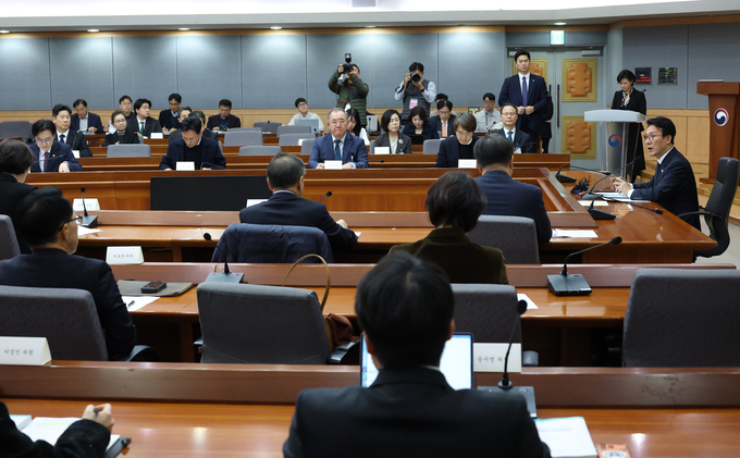 ▲ 김민석 국무총리가 10일 정부서울청사에서 열린 2050 탄소중립녹색성장위원회 제5차 전체회의에서 발언을 하고 있다.연합