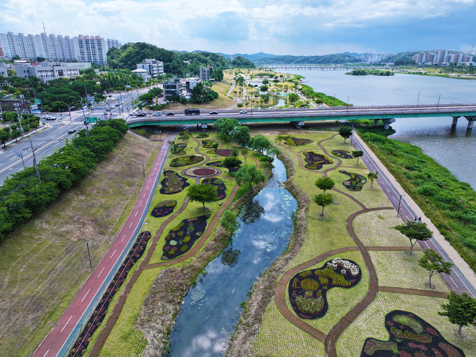 ▲ 안동시는 산림청 ‘정원도시 조성사업’ 선정으로 2026년부터 2030년까지 5년간 총 100억 원을 투입해 도심 속 정원 확충과 정원문화 확산 사업을 본격 추진한다.