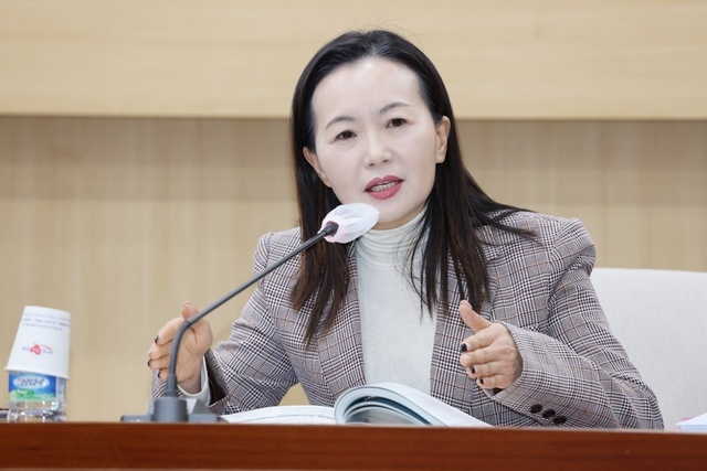 ▲ 청송군의회 정미진 의원이 처리비용 증가로 재정부담이 증가하고 있는 청송군의 음식물 쓰레기 감량을 위해 무선인식 종량기 도입을 제안했다.