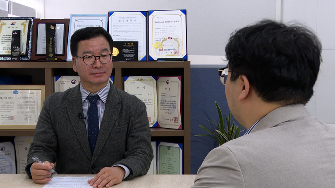 ▲ 임춘기 (주)썬전기안전관리 대표가 인터뷰에 응하고 있다. 김영환 기자