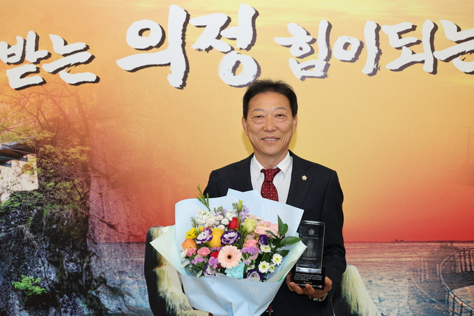 ▲ 김영헌 포항시의원 경북의정봉사대상 수상