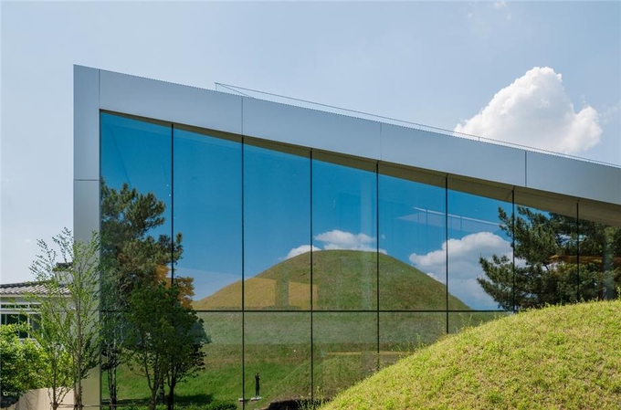 ▲ 2025 한국건축가협회상 ‘올해의 건축 베스트 7’에 선정된 경주 오아르미술관 전념 모습. 오아르미술관