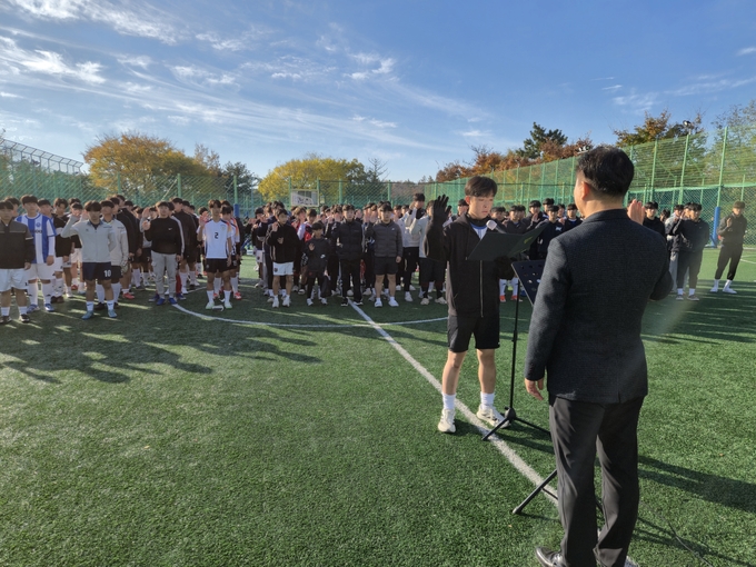 ▲ 포항YMCA 주관 제25회 포항시장배 청소년 풋살대회가 15일 포스코 협동스포츠랜드 풋살구장에서 열렸다.