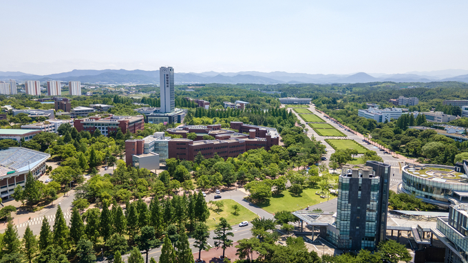 ▲ 영남대학교 전경