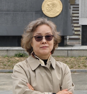 ▲ 단편소설 공동대상 김애숙 약력, 연세대학교 졸업, 조동선 선생님께 수학, 2017년 지필문학 신인상 수상, 2025년 한국소설  신인상 수상