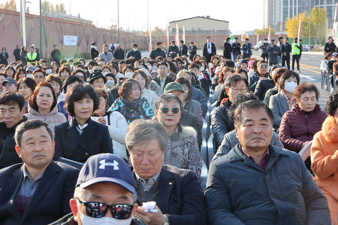 ▲ 대구3차순환도로 동편 구간 개통기념 행사가 20일 오후 대구 남구 대구도서관 남편 인근에서 열리고 있다.김영환 기자 yhk@kyongbuk.com