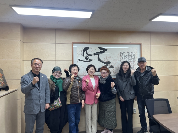 ▲ 국민의힘 김정재 국회의원은 지난 21일 포항사무소에서 ‘제 60차 소통의 날’행사를 가졌다.